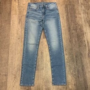 AE Mens Jeans. 29x32.